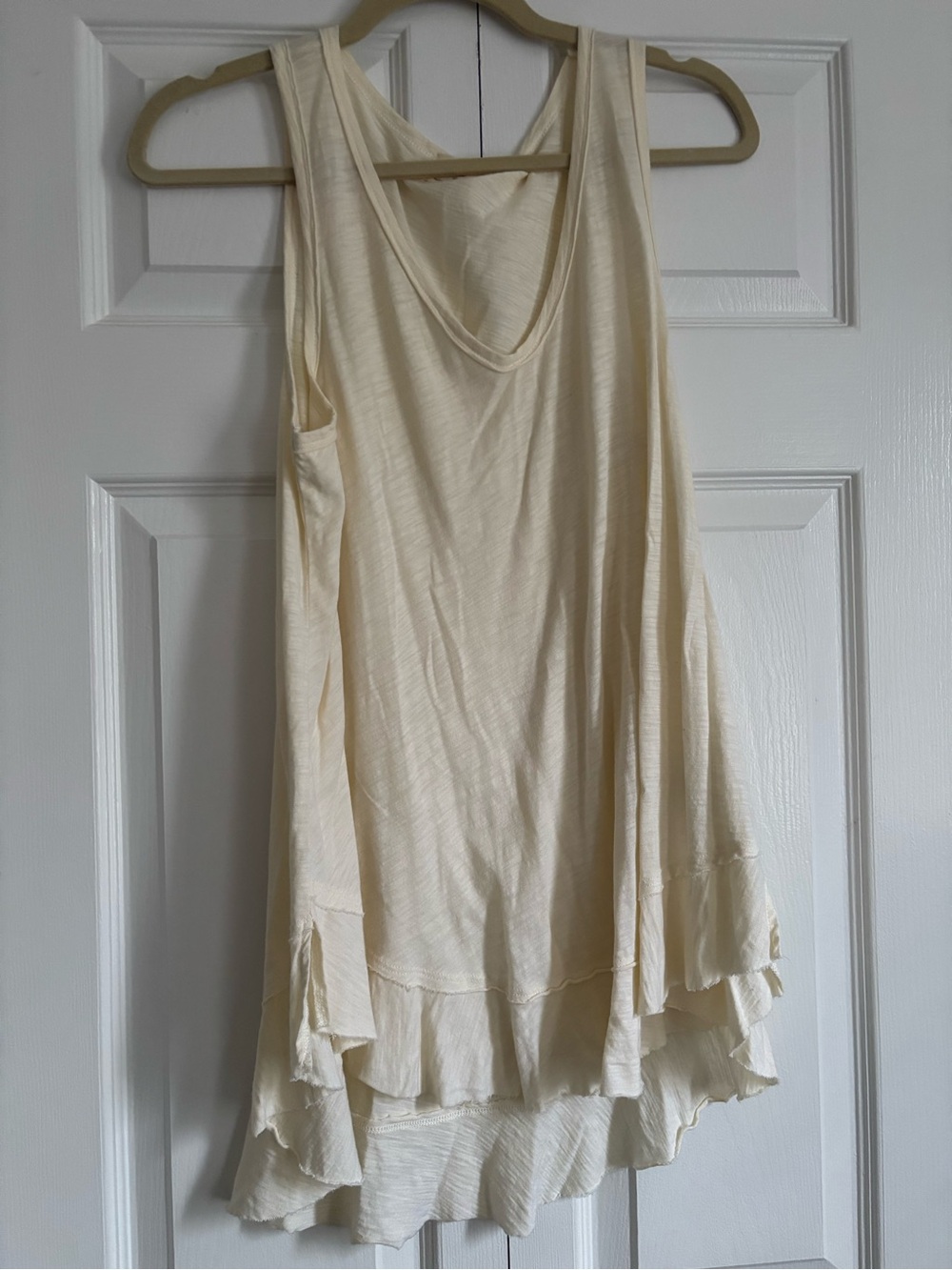 T.La Soft Cream Ruffle-Trim Tank